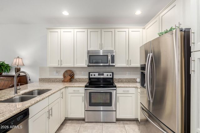 2511 W QUEEN CREEK Road 124, Chandler, AZ 85248