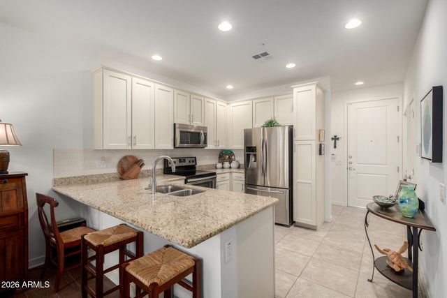 2511 W QUEEN CREEK Road 124, Chandler, AZ 85248