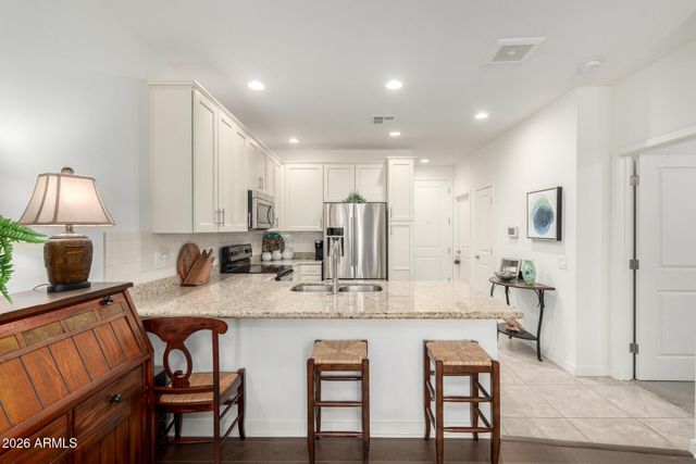 2511 W QUEEN CREEK Road 124, Chandler, AZ 85248