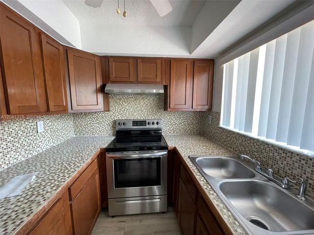 2580 Coral Springs Drive 2580, Coral Springs, FL 33065