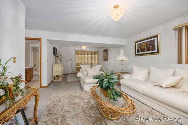 1563 Amberly Drive Se, City Of Grand Rapids, MI 49508