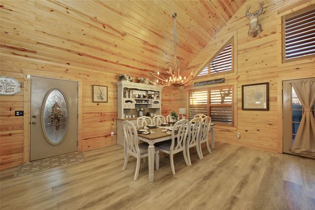 20 Hillsborough Drive, Huntsville, TX 77340