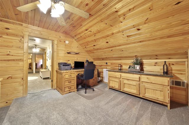 20 Hillsborough Drive, Huntsville, TX 77340