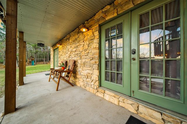 20 Hillsborough Drive, Huntsville, TX 77340