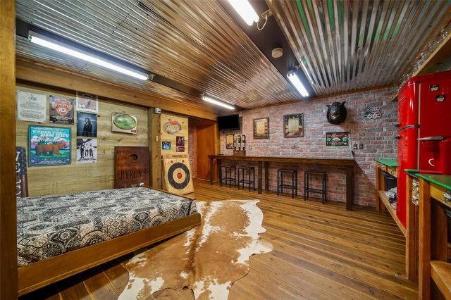 20 Hillsborough Drive, Huntsville, TX 77340