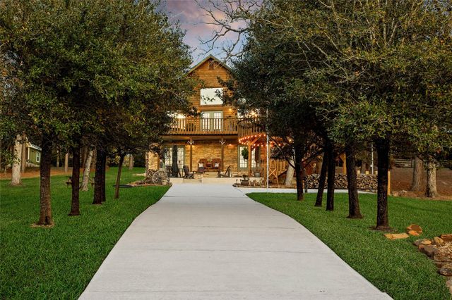 20 Hillsborough Drive, Huntsville, TX 77340