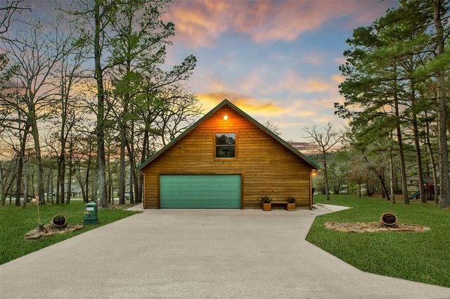 20 Hillsborough Drive, Huntsville, TX 77340