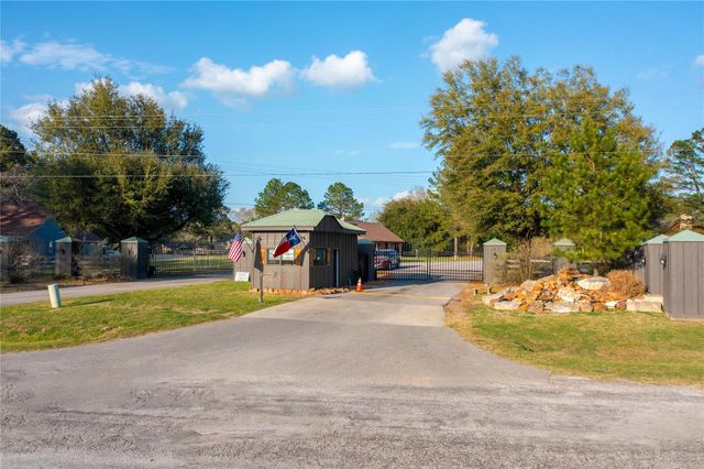 20 Hillsborough Drive, Huntsville, TX 77340