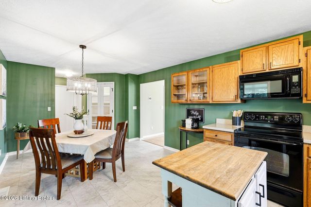4013 Willowview Blvd, Louisville, KY 40299