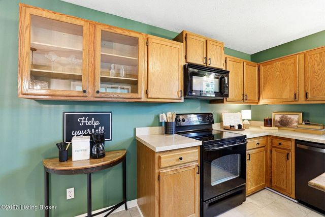 4013 Willowview Blvd, Louisville, KY 40299