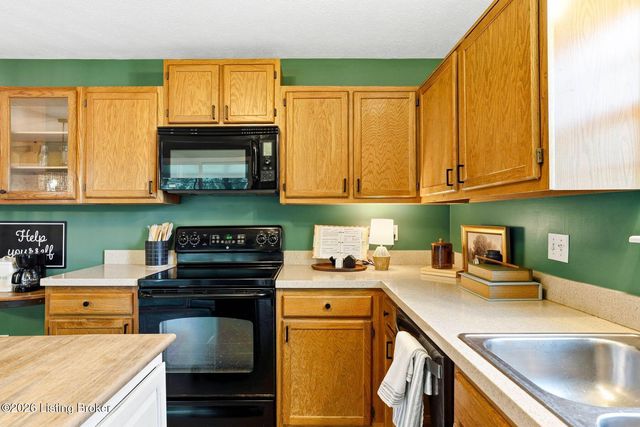 4013 Willowview Blvd, Louisville, KY 40299