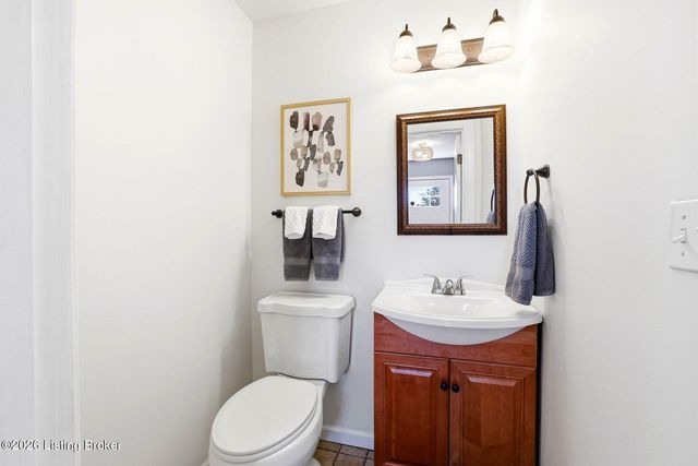 4013 Willowview Blvd, Louisville, KY 40299