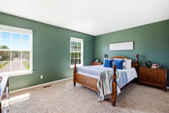4013 Willowview Blvd, Louisville, KY 40299