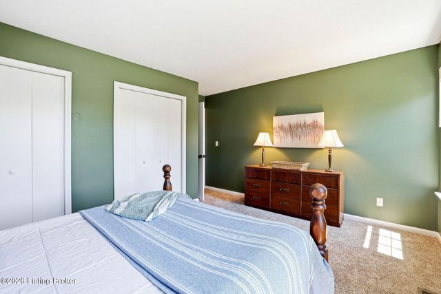 4013 Willowview Blvd, Louisville, KY 40299