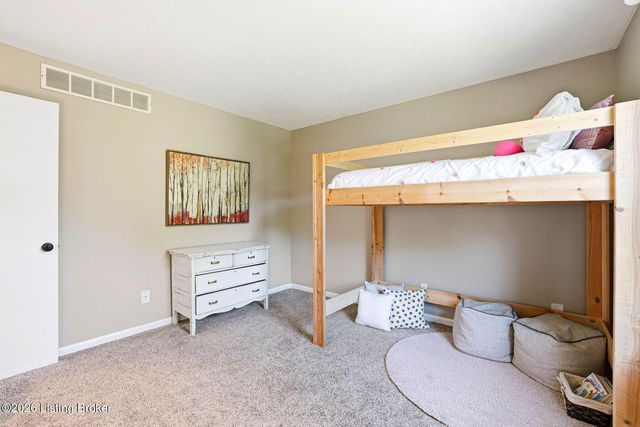4013 Willowview Blvd, Louisville, KY 40299