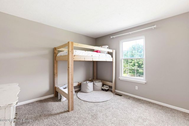 4013 Willowview Blvd, Louisville, KY 40299
