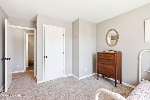 4013 Willowview Blvd, Louisville, KY 40299