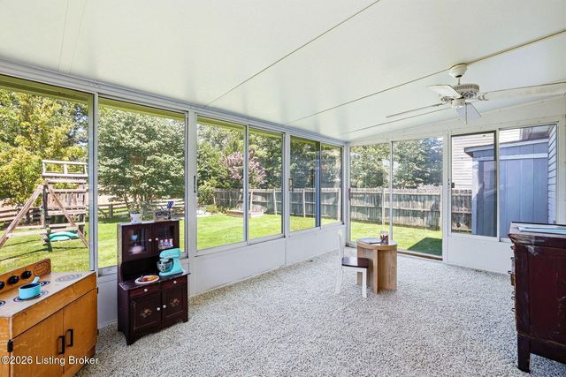 4013 Willowview Blvd, Louisville, KY 40299
