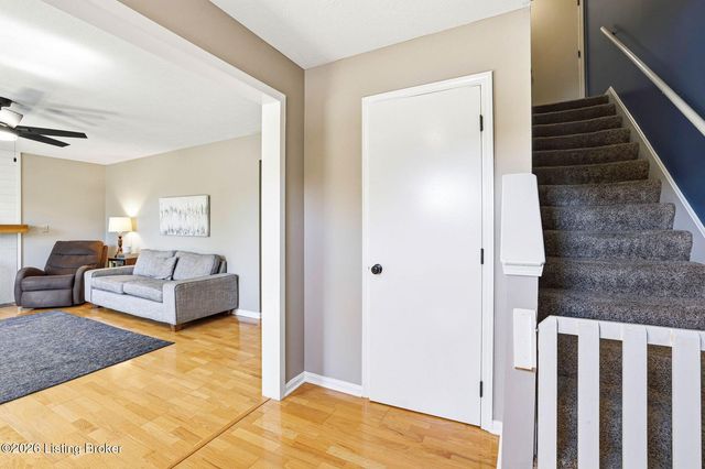 4013 Willowview Blvd, Louisville, KY 40299