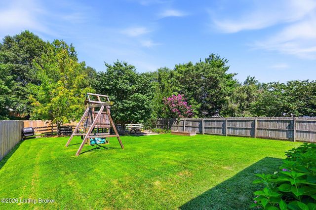 4013 Willowview Blvd, Louisville, KY 40299