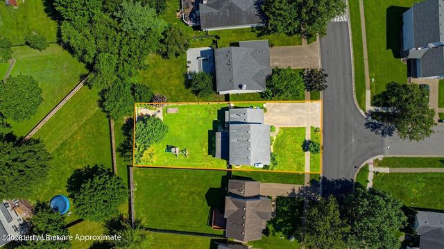4013 Willowview Blvd, Louisville, KY 40299