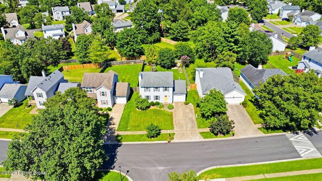 4013 Willowview Blvd, Louisville, KY 40299