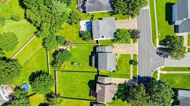 4013 Willowview Blvd, Louisville, KY 40299