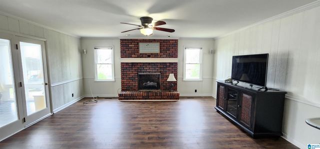 33 PINE CIRCLE, Oneonta, AL 35121