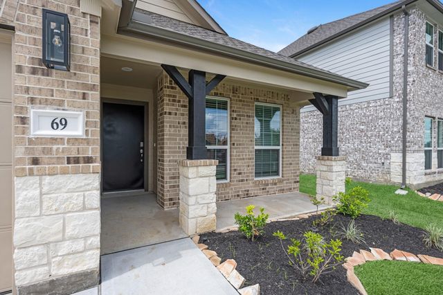 69 Shining Point Drive, Waller, TX 77484