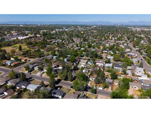 1741 Kingston St, Aurora, CO 80010
