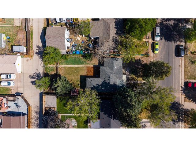 1741 Kingston St, Aurora, CO 80010