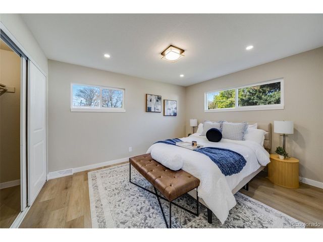 1741 Kingston St, Aurora, CO 80010