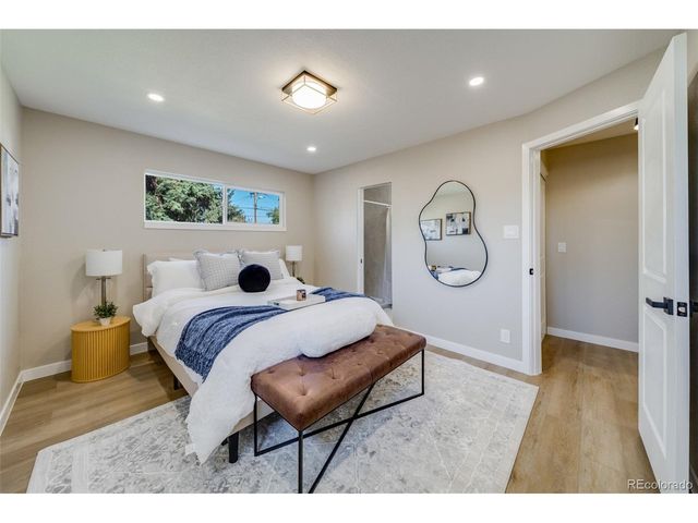 1741 Kingston St, Aurora, CO 80010