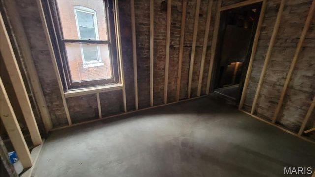 4253 Westminster Place, St Louis, MO 63108