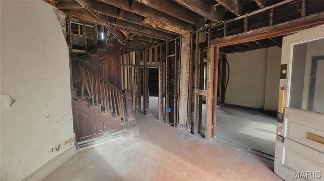 4253 Westminster Place, St Louis, MO 63108