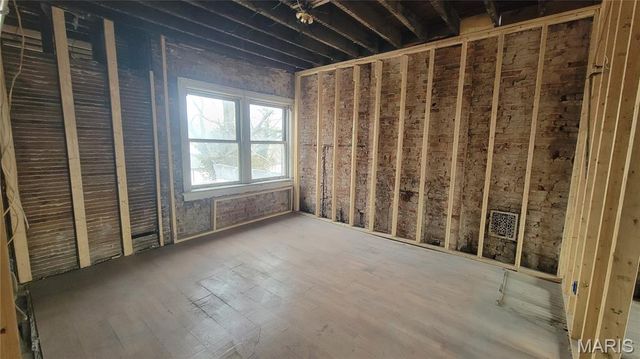 4253 Westminster Place, St Louis, MO 63108