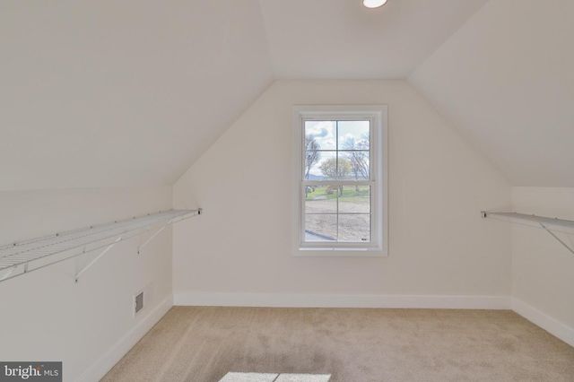 936 EMERALD VALLEY LN, Bangor, PA 18013