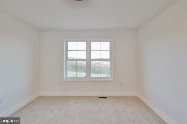 936 EMERALD VALLEY LN, Bangor, PA 18013