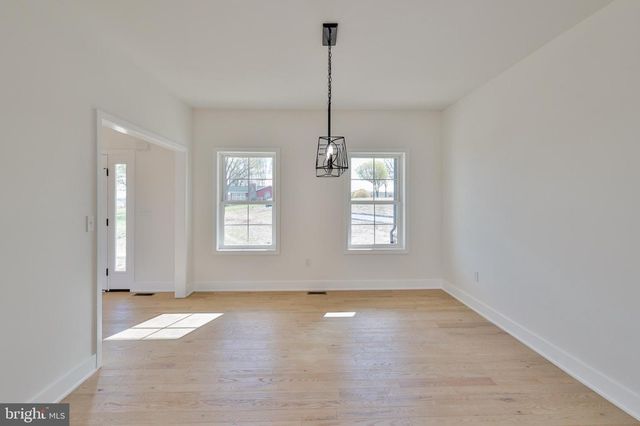 936 EMERALD VALLEY LN, Bangor, PA 18013