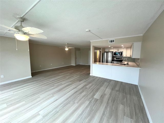 661 POINSETTIA AVENUE 109, Clearwater Beach, FL 33767