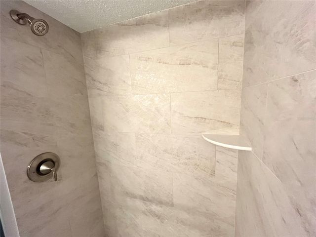 661 POINSETTIA AVENUE 109, Clearwater Beach, FL 33767