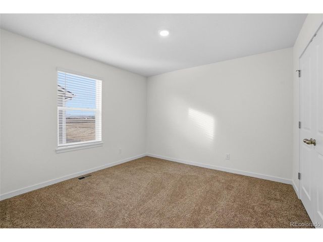 2417 Mountain Sky Dr, Fort Lupton, CO 80621