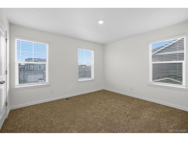 2417 Mountain Sky Dr, Fort Lupton, CO 80621