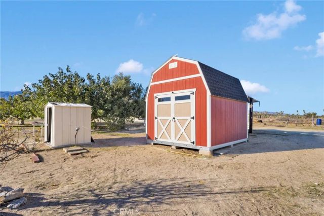 11924 Mountain Road, Pinon Hills, CA 92372