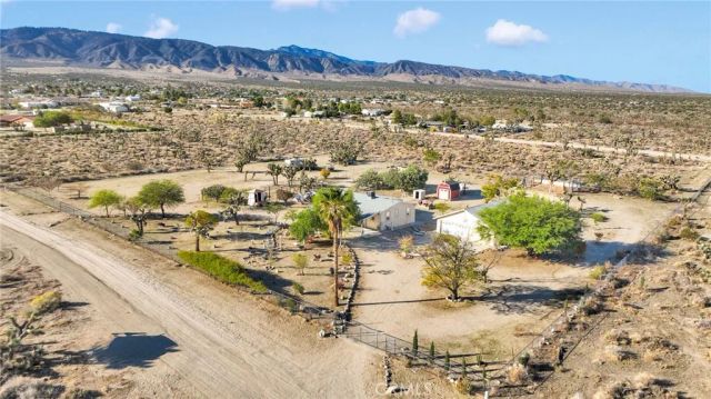 11924 Mountain Road, Pinon Hills, CA 92372