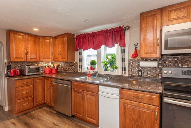 774 Middle St, Weymouth, MA 02188