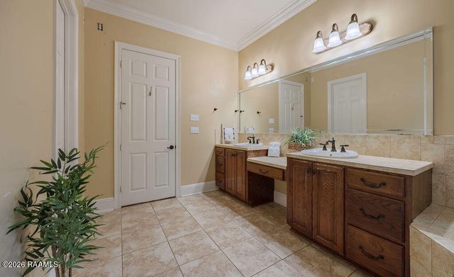 209 Belle Maison Drive, Lafayette, LA 70506