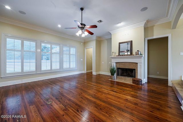 209 Belle Maison Drive, Lafayette, LA 70506