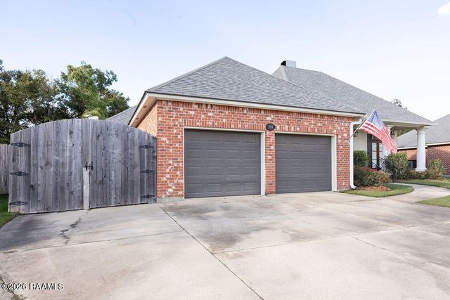 209 Belle Maison Drive, Lafayette, LA 70506