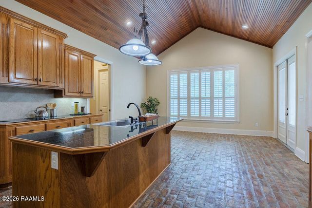 209 Belle Maison Drive, Lafayette, LA 70506